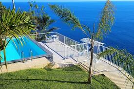 Calheta Cabin | Cliff House