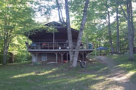 Warren Cabin | Crawford Pond Cabin - Private, Spacious, Lakefront