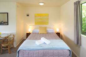 Ostend Cabin | Peaceful, and Comfy Self Contained Garden Studios