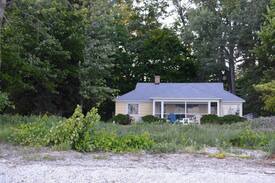 Fort Erie House | Windmill Point Canadian Lake Erie Beachfront