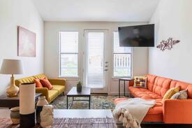 Travis Heights Apartment | The Downtown Gypsy Moon Retreat!