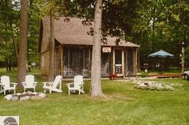 Harbor Springs Cabin | Widing's Way Cottage in Harbor Springs