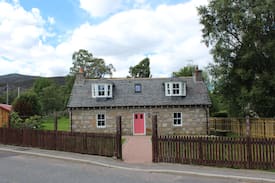 Braemar Cabin | Hayfield Cottage