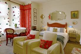 Port Chalmers Villa | The Manse Bed and Breakfast Port Chalmers