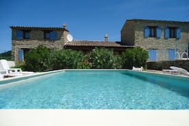 Faucon House | Le gîte de la fontaine