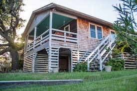 Colington Cabin | The Shack Too - airbnb.com/h/the-shack-too-kdh
