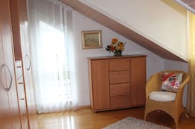 Radolfzell am Bodensee Apartment | Ferienwohnung Seeoase, (Radolfzell-Markelfingen), Ferienwohnung Seeoase, 61qm, 1 Schlafzimmer, max. 3 Personen