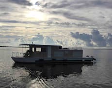 Elizabeth City Boat Rental | Houseboat “Tiki Turtle “