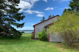 Brooklin Cabin | JENNIFER'S COTTAGE - BROOKLIN MAINE ON THE WATER