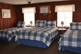 Buchanan Dam Cabin | Lakeside Cabin for 8 @Cedar Lodge on Lake Buchanan
