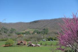 Cullowhee Cabin | Red Roof at the Tuckaseigee Valley Cabins
