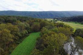 Woodstock House | Riverfront Retreat on 14 Acres