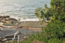 Gibsons House | FRANKLIN BEACH HOUSE - STEPS TO THE BEACH