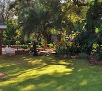 Kwekwe Bed & Breakfast | Beverly Hills lodges