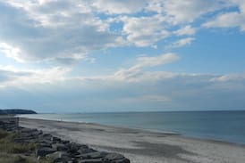 White Horse Beach Cabin | Shifting Sands Beachfront Cottage