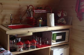 Muff Cabin | River View Log Cabin Pod