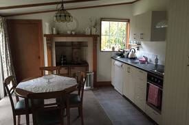 Waikouaiti Cabin | Bide-a-wee (stay a while) cottage
