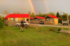 Rocky Harbour Villa | Gros Morne Tiny Chalets (Chalet 3 of 7)