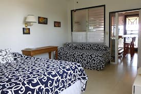 Hopkins Apartment | Beach Vacation Rental - Almond Apt AJ Palms