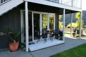 Okiwi Bay Bed & Breakfast | Okiwi Bay Retreat - a place to relax.