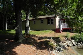 Jefferson House | Gould Road Three Bedroom Damariscotta Lakefront cottage in Jefferson, Maine
