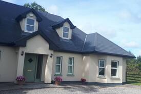 Bruff House | Stylish family home in scenic Lough Gur