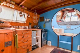Westlake Boat Rental | Offbeat Houseboat - Float into your sweet dreams!
