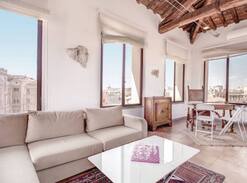 Rione III Colonna Apartment | Altana Parlamento 2