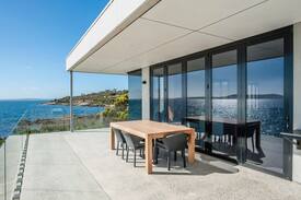 Kirton Point Villa | Shelley Rocks House