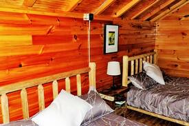 Tellico Plains Hotel | Silver Top Cabins at the Tellico Overlook Cabin 1