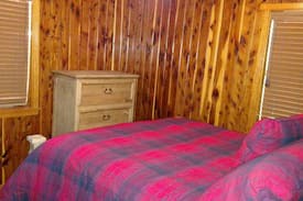Pencil Bluff Cabin | 136 Catfish Cove 870-490-0805