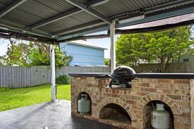 Bendalong House | The Butterfly House in Bendalong is fully fenced so family dog can holiday too.