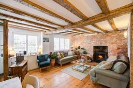 Rye House | Central Rye, Stunning Cottage - Sleeps 6 w/parking