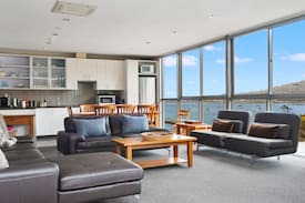 Wellington Apartment | The Penthouse on Evans Bay