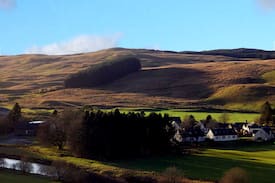 Holm Cabin | Eskdalemuir Cottage ~ short walk to Samye Ling.