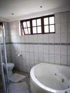 Lyttelton Manor House | En-suit 300m from Unitas Hospital Free WIFI