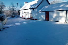 Donegal Cabin | Eanymore Farm Cottage
