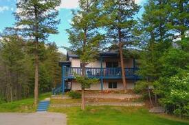 East Kootenay House | Bear Tracks Chalet