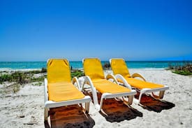 Madeira Beach Apartment | Sugar Sands/Unit C Oasis Beachfront House