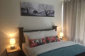 Lyneham Apartment | Entire 2 bedroom apartment in Lyneham Canberra ACT