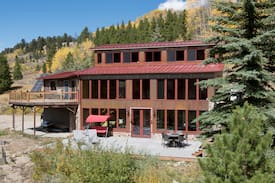 Red Cliff House | Snow Cross Inn House