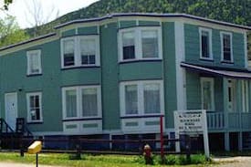 Woody Point Bed & Breakfast | Blanchard House, Blue Room