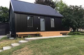 Carrying Place House | The JamesEvan - Brand New Beautiful Renovated Home