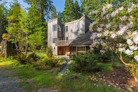 Trinidad House | Dream House in the Redwoods with hot tub and sauna