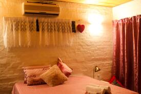 Maun House | Casa Bena: Rent entire house - Sleeps 2 to 6