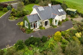 Liberties of Carlingford Cabin | Ros cottage, one of the most unique settings.