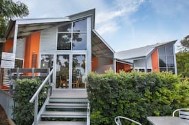 Wentworth Apartment | Yankabilly Island - 'The Pelican' Outback Retreat
