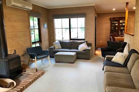 Somers Cabin | Charming Beach cottage in Somers