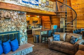 Duck Creek Village Cabin | The Flight Deck Cabin | Duck Creek Village, Utah