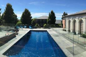 Warrnambool Cabin | Peacock House - Warrnambool